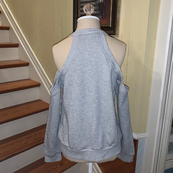 Tobi cute gray off the shoulder crew sweater 🦄 - Picture 11 of 16